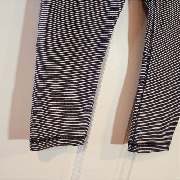 Lululemon Wunder Under Crop III Blue White Striped Leggings - Picture 3 of 5